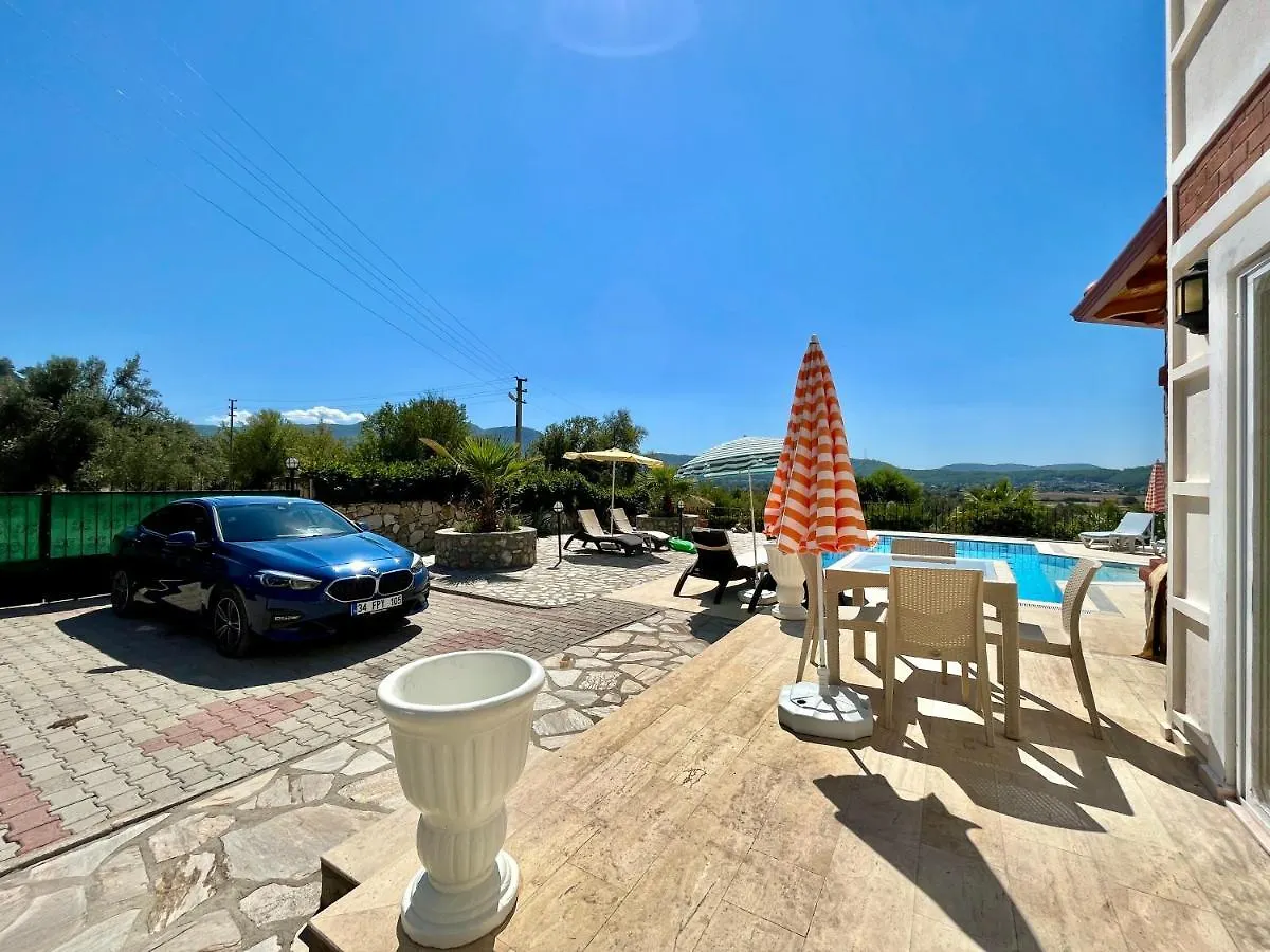 Spacious 4 Bedroom Villa With 100M2 Private Pool And Unlimited Wifi Φετιγιέ